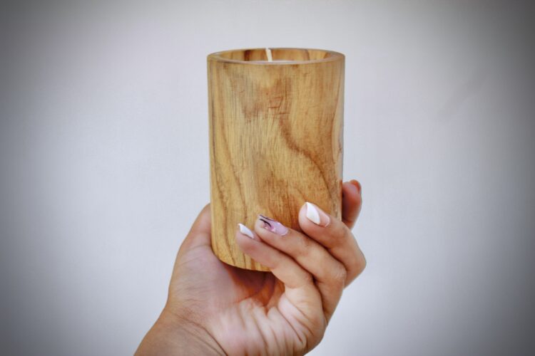 Teak wood container candle - Image 2